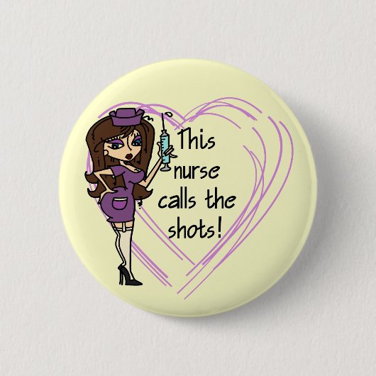 ブルネットのナースのTシャツおよびギフト 缶バッジ (正面)