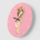 ブルネットのベビーのプリンセスおよび真珠のピンク ラージ壁時計 (傾斜)