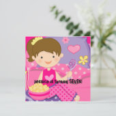 ブルネットガールスランバーパーティー誕生日招待状 招待状 (スタンド正面)