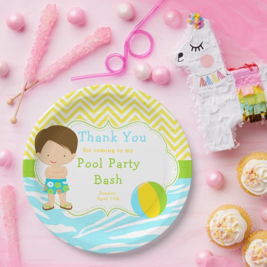 ブルネットヘアボーイプールパーティーバッシュパーティー ペーパープレート (パーティー)