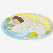 ブルネットヘアボーイプールパーティーバッシュパーティー ペーパープレート (アングル)