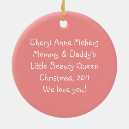 ブルネットヘアリトル美しいクイーンキープサケ セラミックオーナメント (裏面)