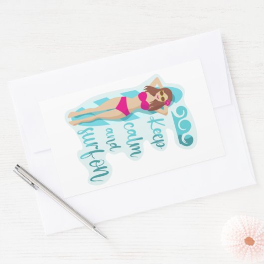 ブルネット保の女の子の上で穏やかにサーフィン 長方形シール (封筒)