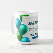 ブルーとグリーンの風船 4歳の誕生日 カスタムネーム  コーヒーマグカップ (正面左)