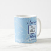 ブルーとシルバーで25周年記念を祝おう コーヒーマグカップ (正面右)