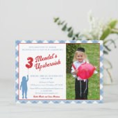 ブルーのギンガムと赤いバルーンのアップシャリン写真招待状 招待状 (スタンド正面)