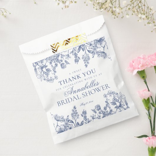 ブルーのシノワズリーフラワーブライダルシャワーデザート フェイバーバッグ (封をした状態)