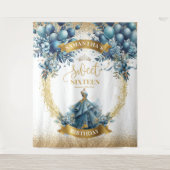 ブルーのドレスとゴールドの風船　スウィート16の誕生日 タペストリー (正面)