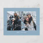 ブルーのパーソナライズされた2枚の写真 ユニバーサルグリーティング ポストカード (正面)