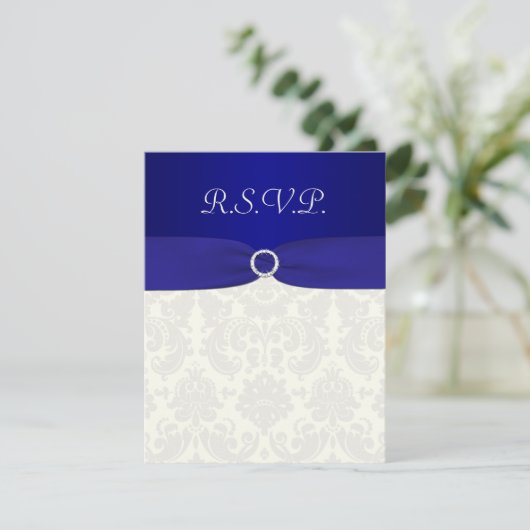 ブルーのリボンとアイボリーのダマスク柄の返信カード（印刷イメージ） 出欠カード (スタンド正面)