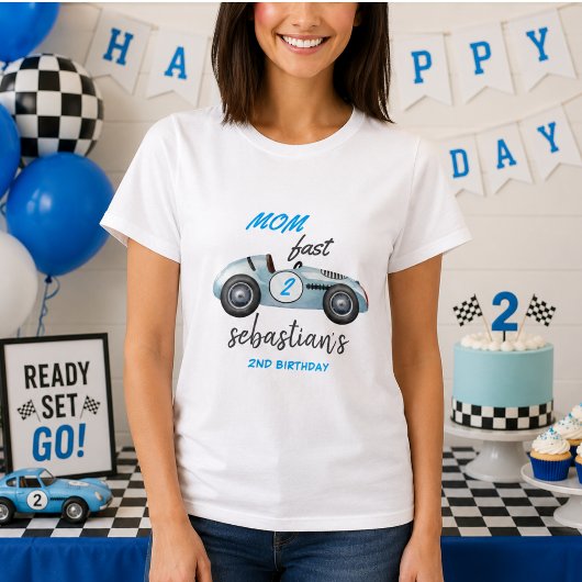 ブルーのレーシングカーの2歳の誕生日パーティーの招待状 Tシャツ