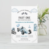 ブルーのレーシングカー、男子誕生日おめでとう ファスト1位 1歳 招待状 (スタンド正面)