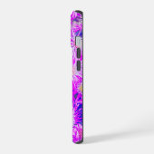 ブルーの上のフクシアの花 iPhone 15ケース (左側面)