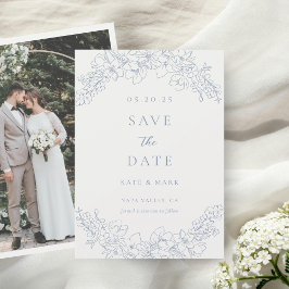 ブルーの上品な花の写真を使った結婚式の事前案内状 セーブザデート
