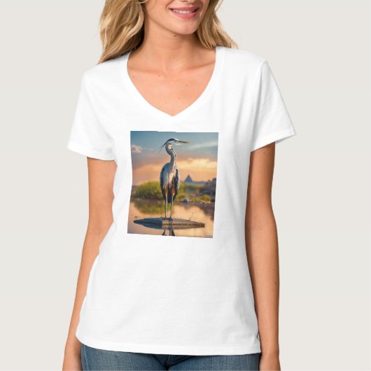 ブルーの上昇 – 光の鷺 Tシャツ (正面)