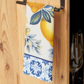 ブルーの地中海スタイルのタイルにレモン キッチンタオル