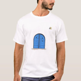 ブルーの扉 - すべての細部にモロッコの魂 Tシャツ