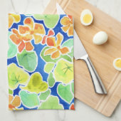 ブルーの明るいオレンジ、赤、黄色のナスタティウム キッチンタオル (四つ折り)