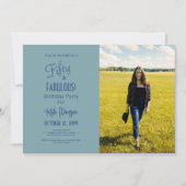 ブルーの様々な色合い 50 & FABULOUS お誕生日パーティーの写真 招待状 (正面)