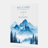 ブルーの水彩山々のウェディングウェルカム アクリルサイン (傾斜)