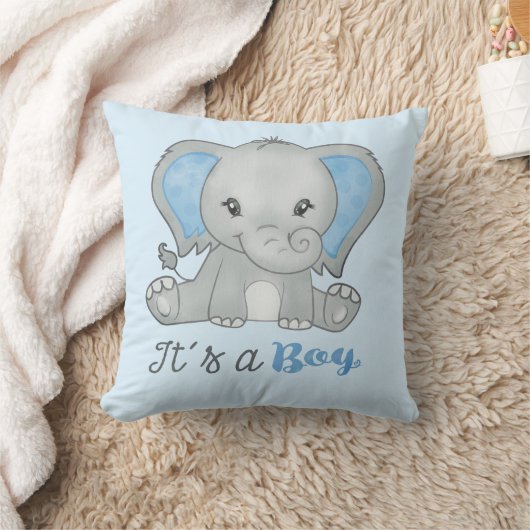 ブルーの男の子ゾウの水彩画で「It's a Boy」 クッション (ブランケット)