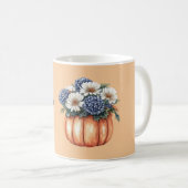 ブルーの花のかぼちゃの秋 コーヒーマグカップ (正面右)