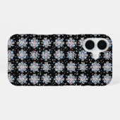 ブルーの雪の結晶パターン iPhone 16ケース (裏面横)