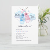 ブルーまたはピンクのベビーシューズ性別の表示 招待状 (スタンド正面)