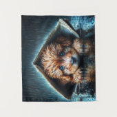 ブルーアイアートと雨の日にかわいい小さな犬 タペストリー (正面)