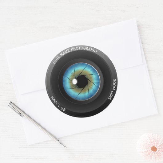ブルーアイクールカメラレンズ名前をカスタムする写真家 ラウンドシール (封筒)