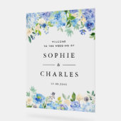 ブルーアジサイとホワイトアネモネ結婚の歓迎 アクリルサイン (傾斜)