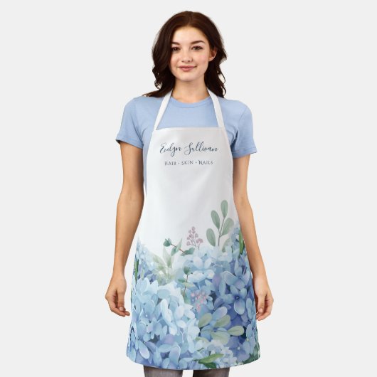 ブルーアジサイ美しいプロフェッショナルエプロン エプロン (着用した状態)