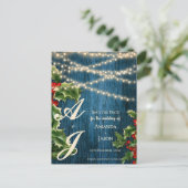 ブルーウッドモノグラムクリスマスウェディング日付を保存 インビテーションポストカード (スタンド正面)