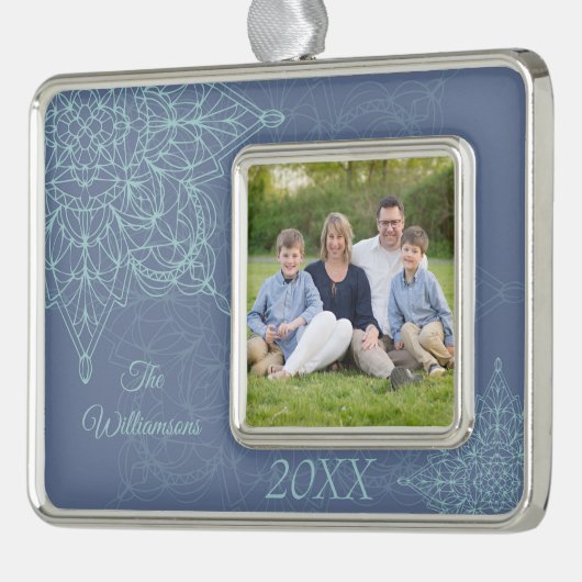 ブルーエレガントの冬のスノーフレークデザイン シルバープレートフレームオーナメント (左)