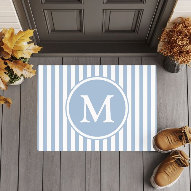 ブルーエレガントストライプモノグラム ドアマット (Elegant Blue Stripes Monogram Doormat)