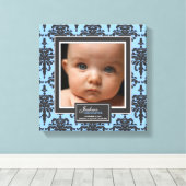 ブルーエレガントダマスクベビーフォト誕生デコール キャンバスプリント (インサイチュ (ウッドフロア))