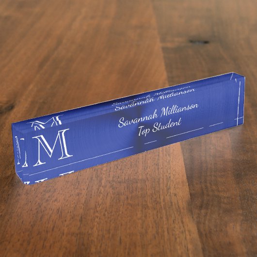 ブルーエレガント・メタフェイクル・モノグラム・スチューデント デスクネームプレート (側面)