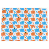 ブルーオレンジ秋カボチャ葉のパターン大きな贈り物 ラージペーパーバッグ (裏面)