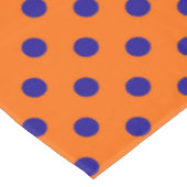 ブルーオンオレンジ水玉模様パターンデザイン テーブルクロス (アングル)