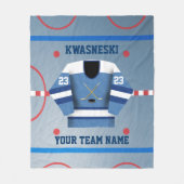 ブルーオンブルーアイスホッケーリンク|プレーヤージャージー フリースブランケット (正面)