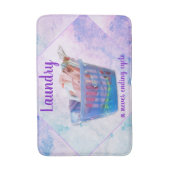 ブルーカカラフルゴのハンガーで畳んだ洗濯物 バスマット (正面縦)