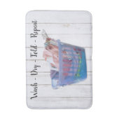 ブルーカカラフルゴのハンガーで畳んだ洗濯物 バスマット (正面縦)