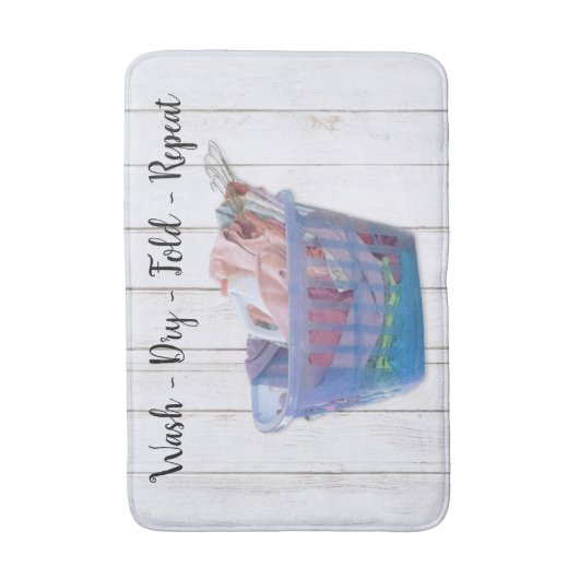 ブルーカカラフルゴのハンガーで畳んだ洗濯物 バスマット (正面縦)