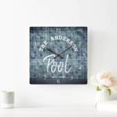 ブルーカッコいいタイルスイミングプールファミリー名カスタム名La スクエア壁時計 (ホーム)