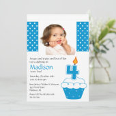 ブルーカップケーキフォト4th誕生日招待状 招待状 (スタンド正面)