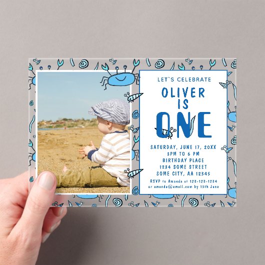 ブルーカニ海の動物シェルボーイ写真第1誕生日 アクリル招待状 (インサイチュ (ポータブル))