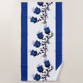 ブルーカンタベリーベルズオンつる植物花 ビーチタオル (正面)