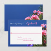 ブルーカントリーウェディングRSVPにピンク&紫の花 出欠カード (正面/裏面)