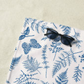 ブルーガーデンバタフライ&フローラガーデンパターン ビーチタオル (インサイチュ)