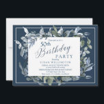 ブルーガーランド50th誕生日パーティー 招待状<br><div class="desc">そろそろ行く時間だ祝よ、この招待は完璧だ！このデザインはダークブルーの背景に青と緑のエレガントガーランドを施し、タイポグラフィをアクセントカスタムにした。</div>